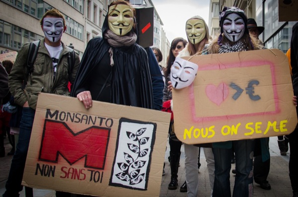 Protesteren tegen Monsanto of tegen lakse overheden?