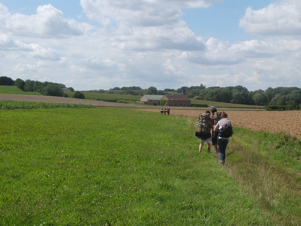 100 kilometer wandelen voor meer begrip