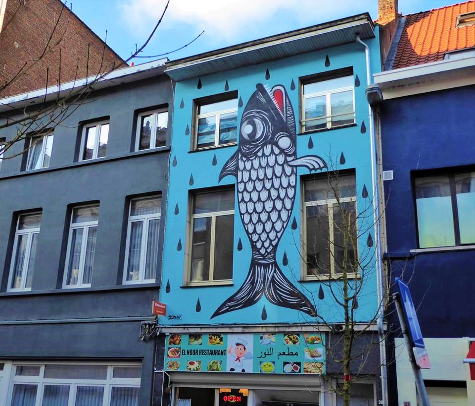 Antwerps stadsbestuur verbiedt kleurige vis op gevel