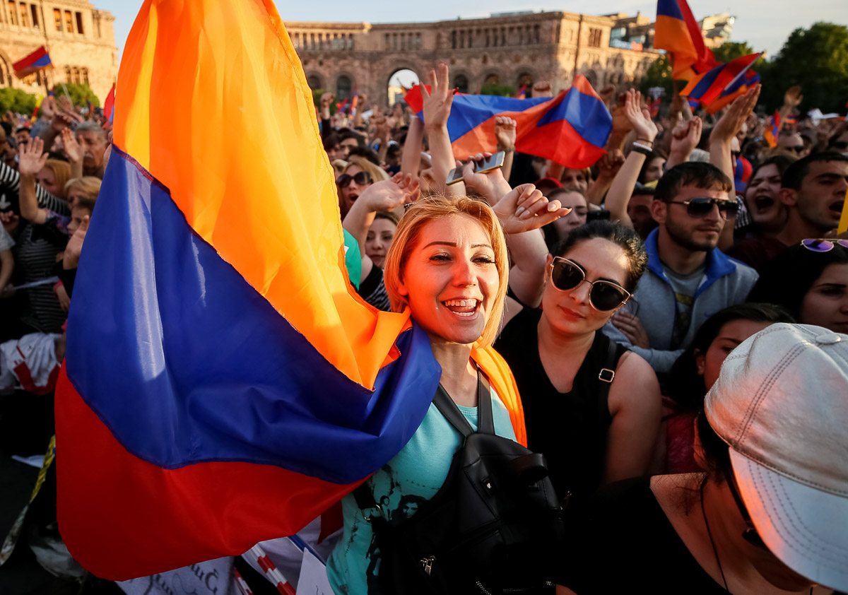 De fluwelen revolutie in Armenië: na de euforie, transitie naar de ware democratie?