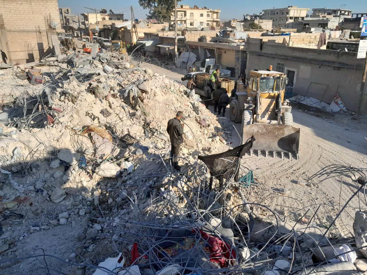 Aardbeving in Noordwest-Syrië: ‘Niemand komt ons helpen, alsof we alleen op de wereld zijn’