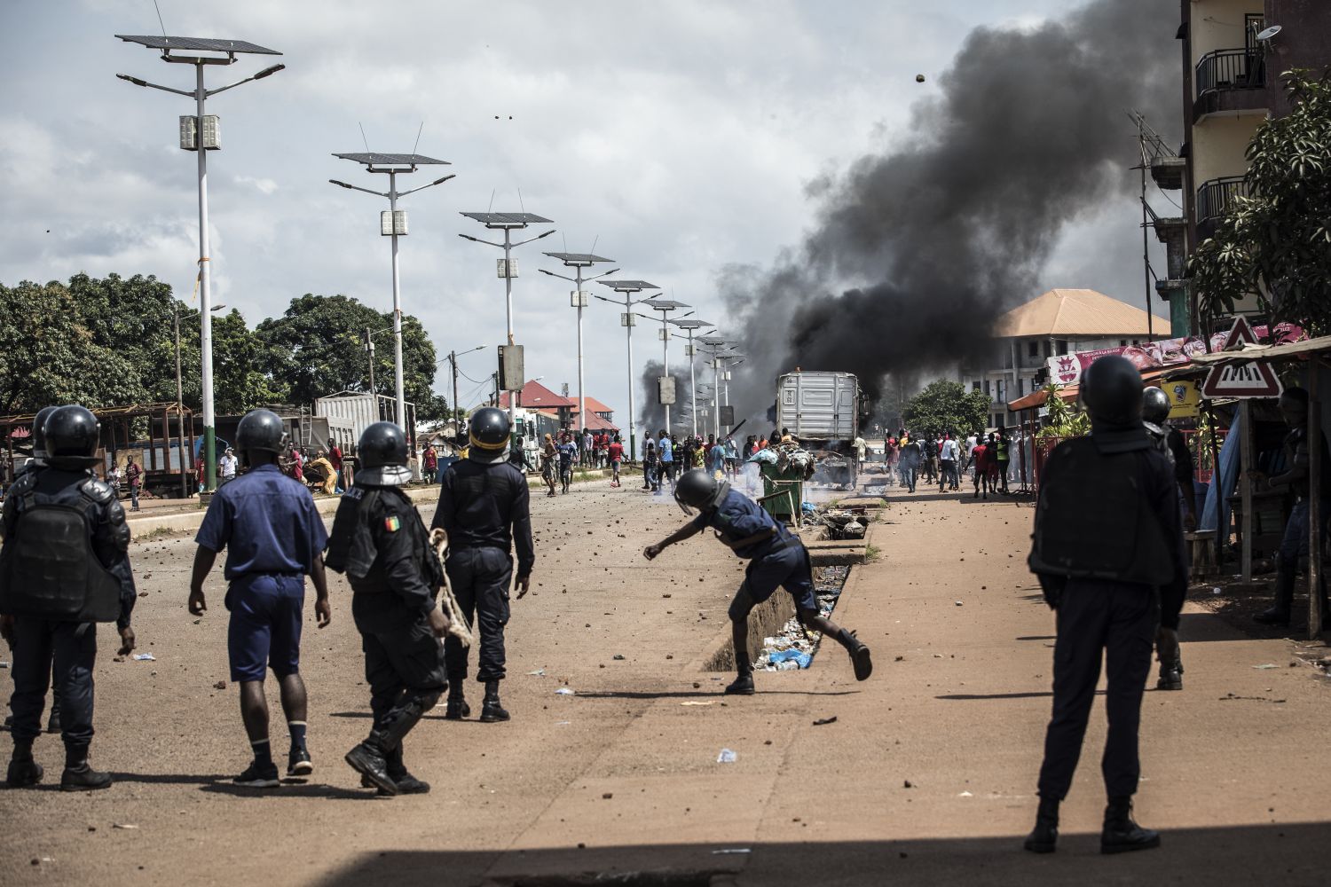 Guinee verdeeld door geweld na presidentsverkiezingen