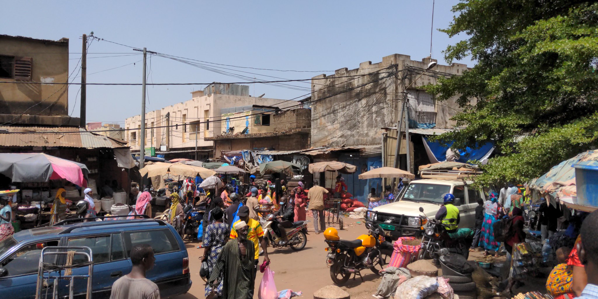 Mali gooit Franse ngo’s buiten