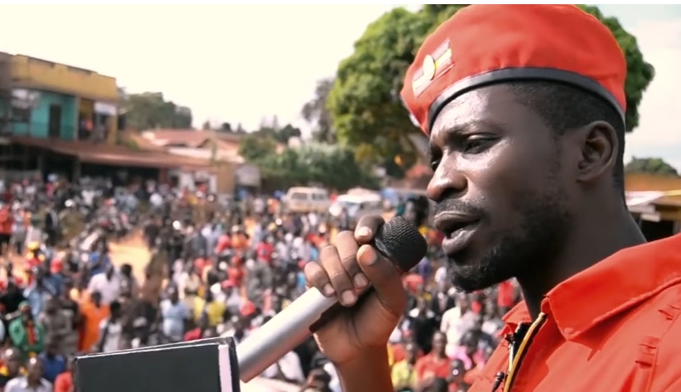 Oeganda: zelfverklaarde ‘gettopresident’ legt Museveni vuur aan de schenen