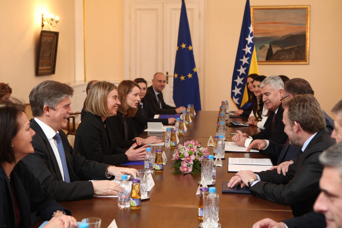 Ex-diplomaat slaat alarm: ‘Europese Unie faalt catastrofaal in Bosnië’