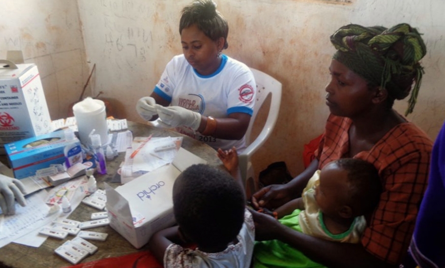 ‘Geef Afrika niet alleen malariavaccins, maar ook de technologie om ze zelf te produceren’