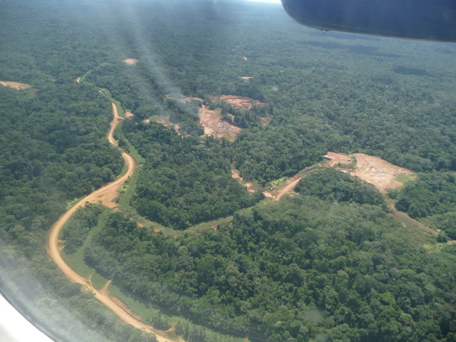 De bikkelharde strijd om olieproductie in de Amazone