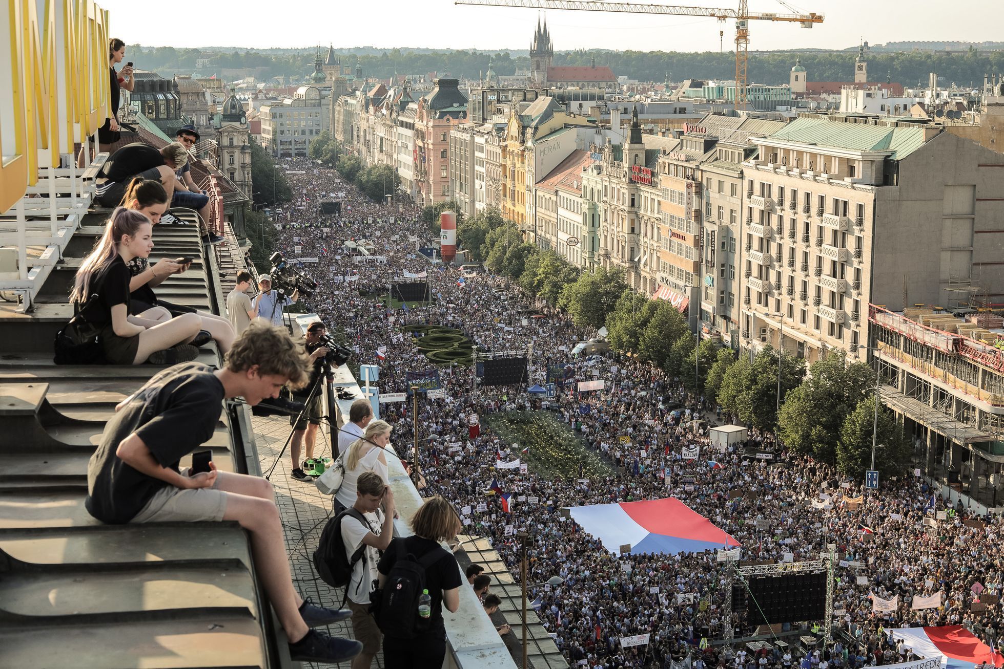 Tsjechische premier en miljardair Andrej Babiš moet 17 miljoen euro terugbetalen aan de EU 