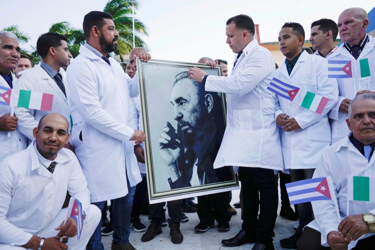 Medische diplomatie: hoe Cuba zich internationaal in de kijker werkt