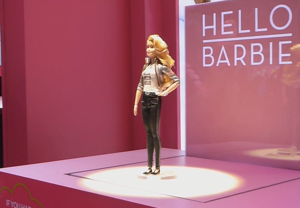 ‘Nieuwe Barbie luistert kinderen af’