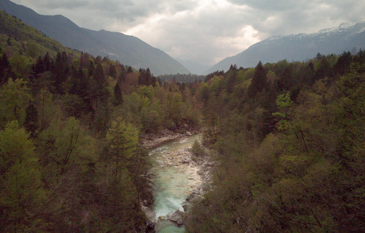 Protest tegen waterkrachtcentrales op Balkan: ‘Deze rivier is onze enige bron van leven’ 