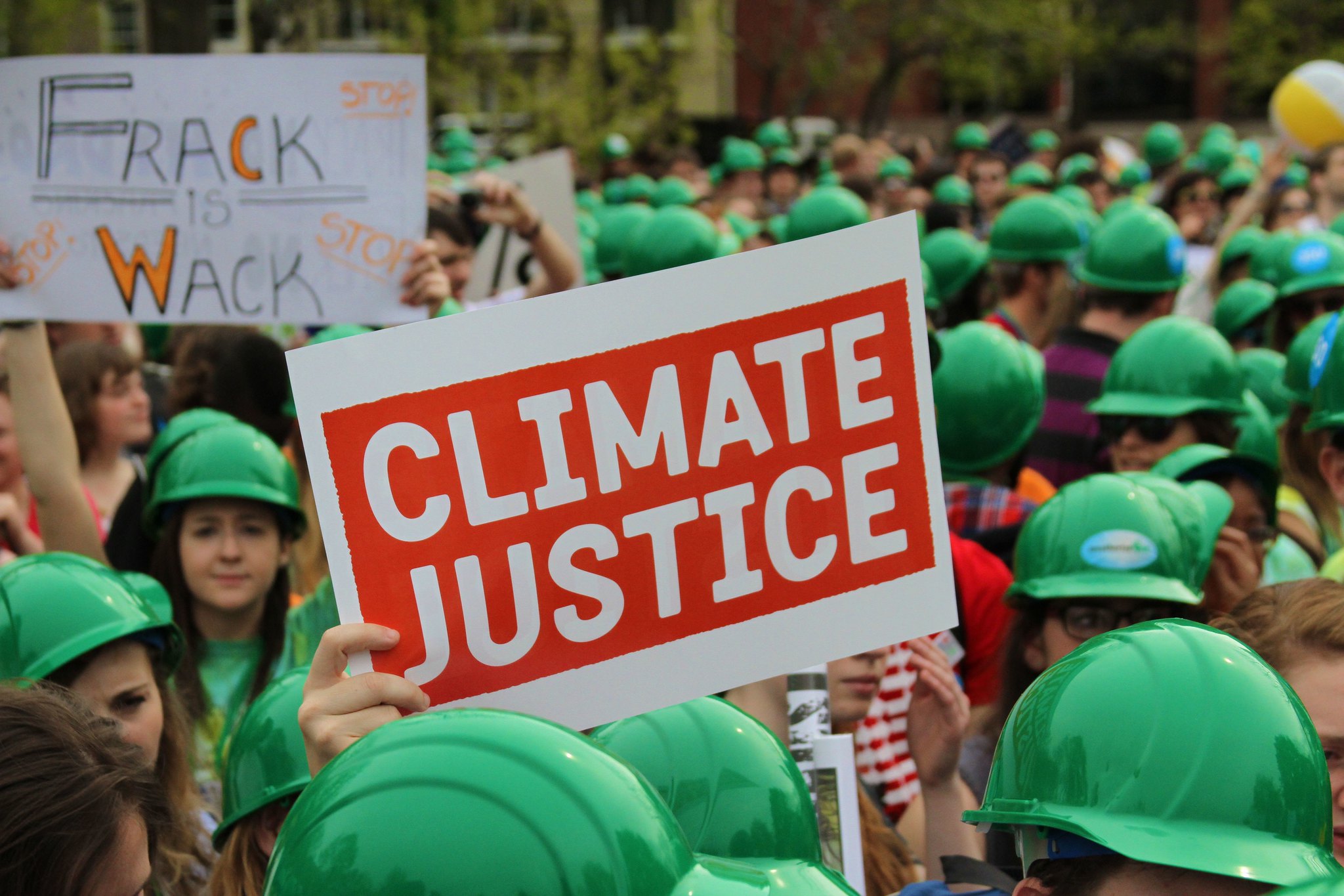 Burgers slepen overheden steeds vaker voor rechter wegens klimaatluiheid