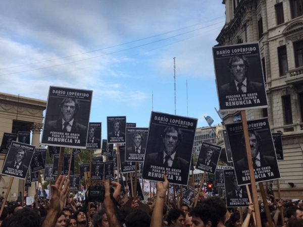 Artistieke beweging dwingt minister van cultuur in Buenos Aires tot ontslag