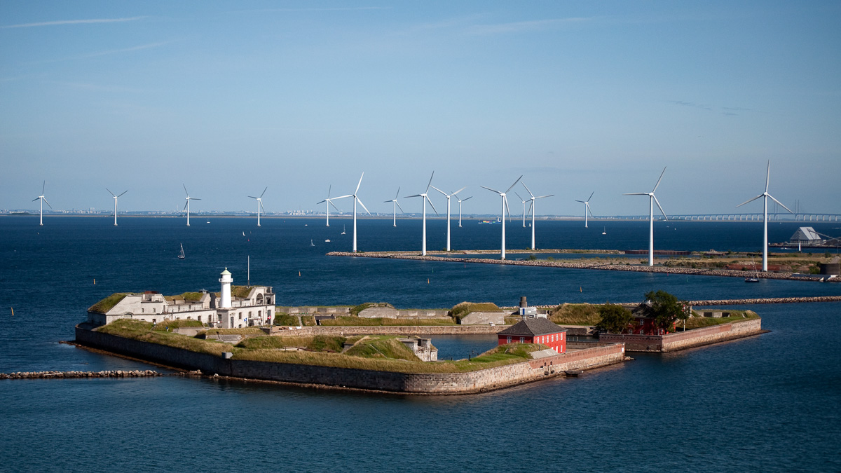 Eerste windmolenpark op zee afgebroken