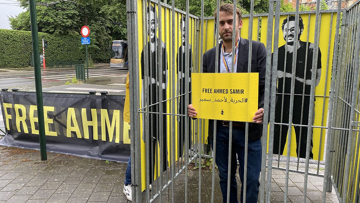 Brusselse academici in kooi voor Egyptische ambassade uit protest tegen opsluiting student