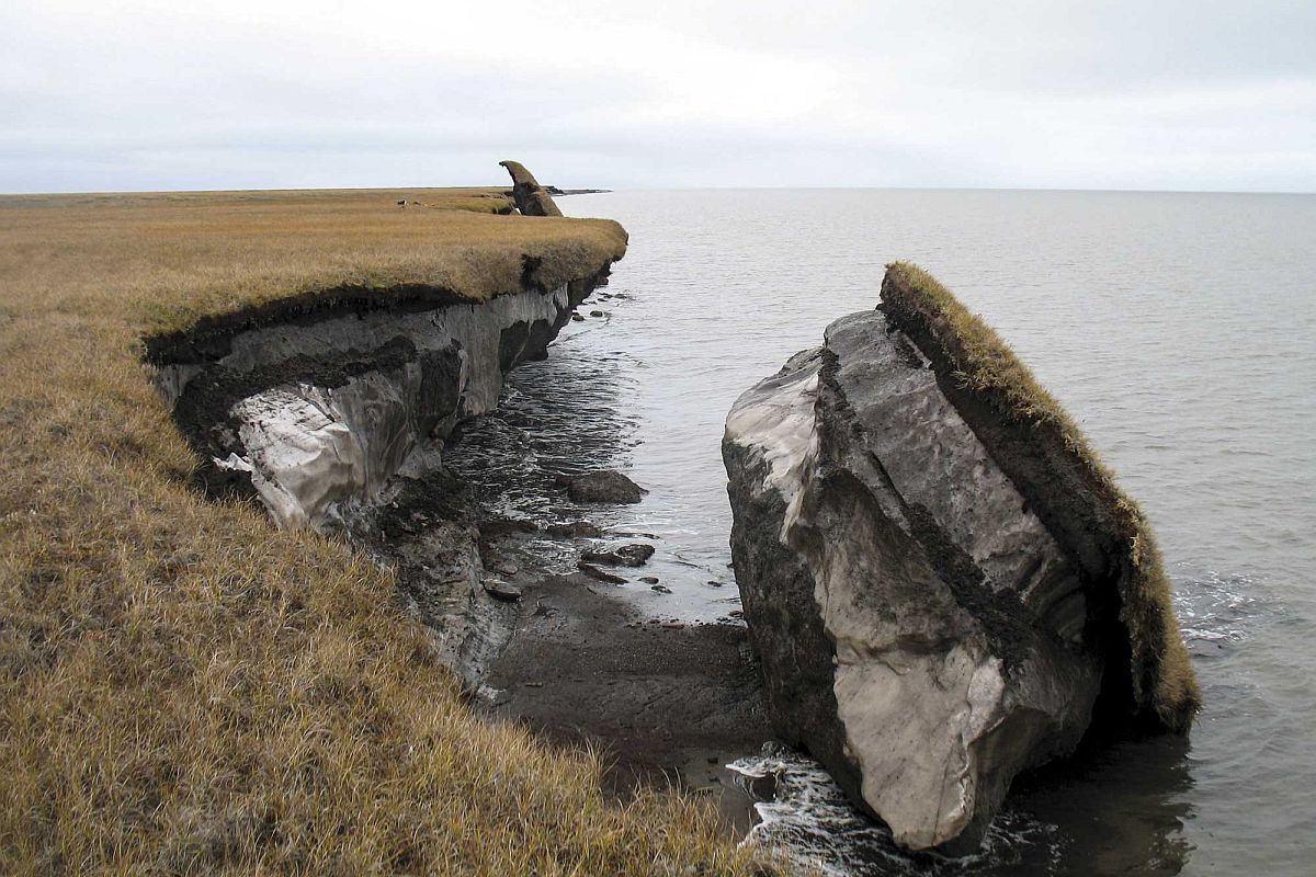 De klimaatverandering knaagt aan de kusten van het Noordpoolgebied