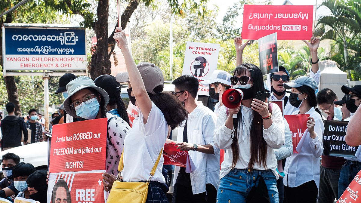 Demonstranten Myanmar willen einde aan cultuur van militaire coups