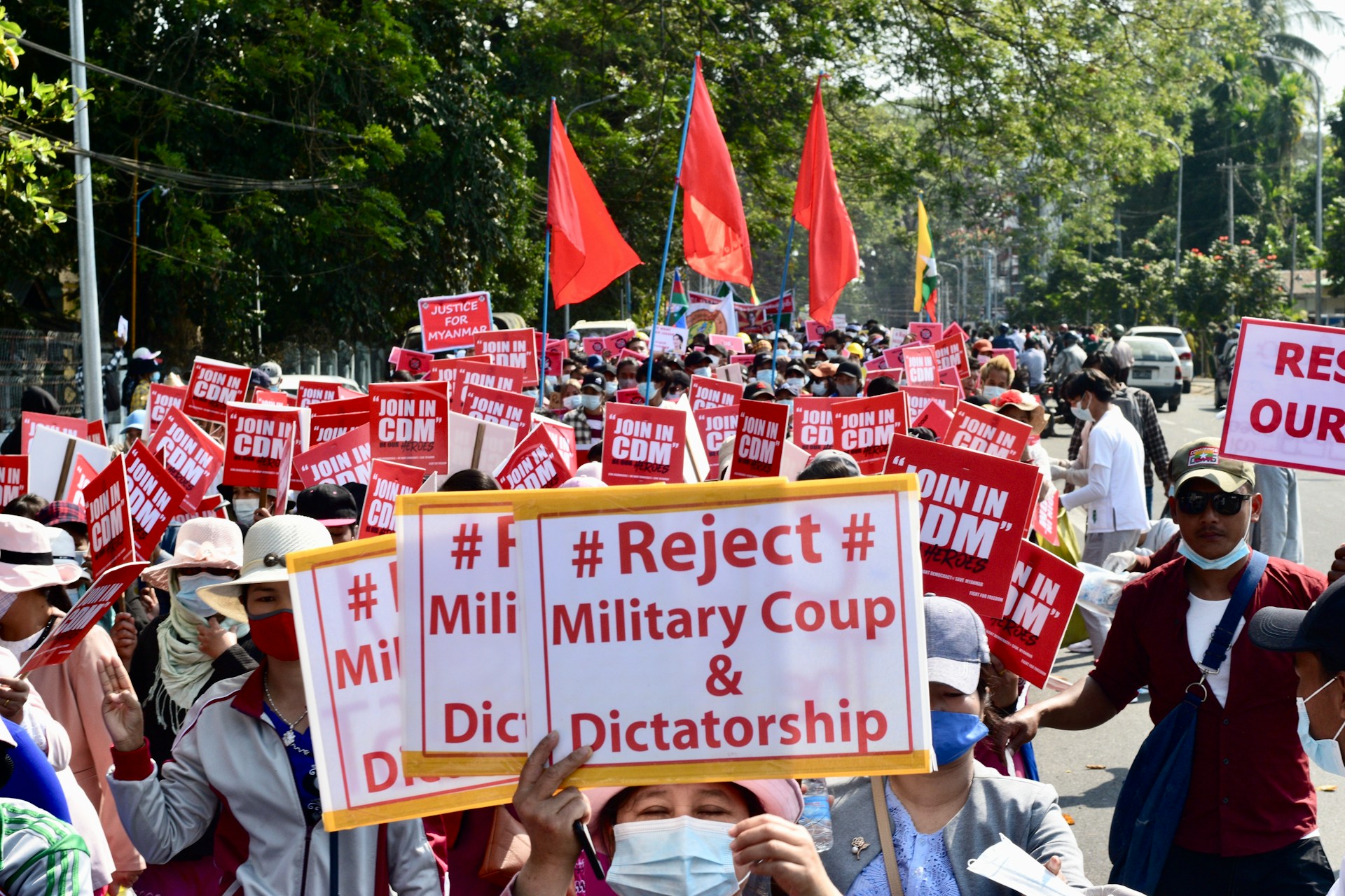 ‘3 jaar na de staatsgreep beweegt er weer wat in Myanmar’
