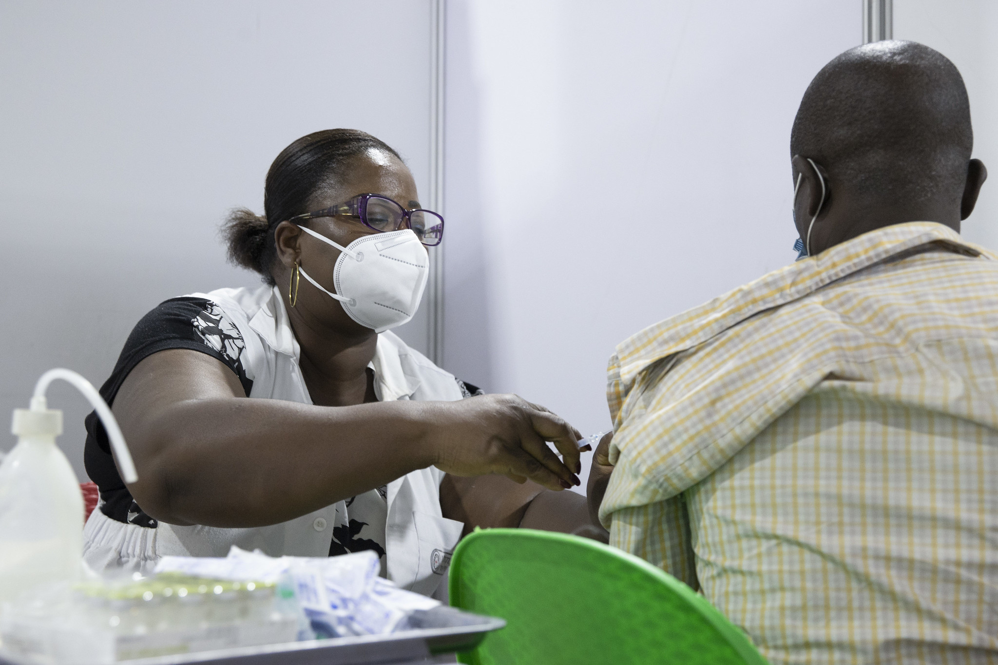VN en WHO: ‘Vaccingelijkheid is de enige manier om deze pandemie te beëindigen’