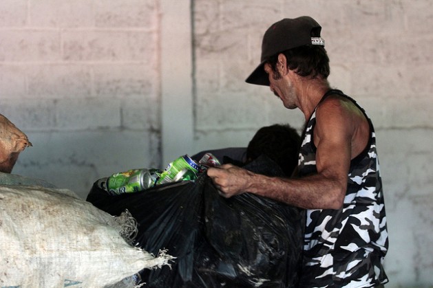 Cubanen gaan zelf afval ophalen