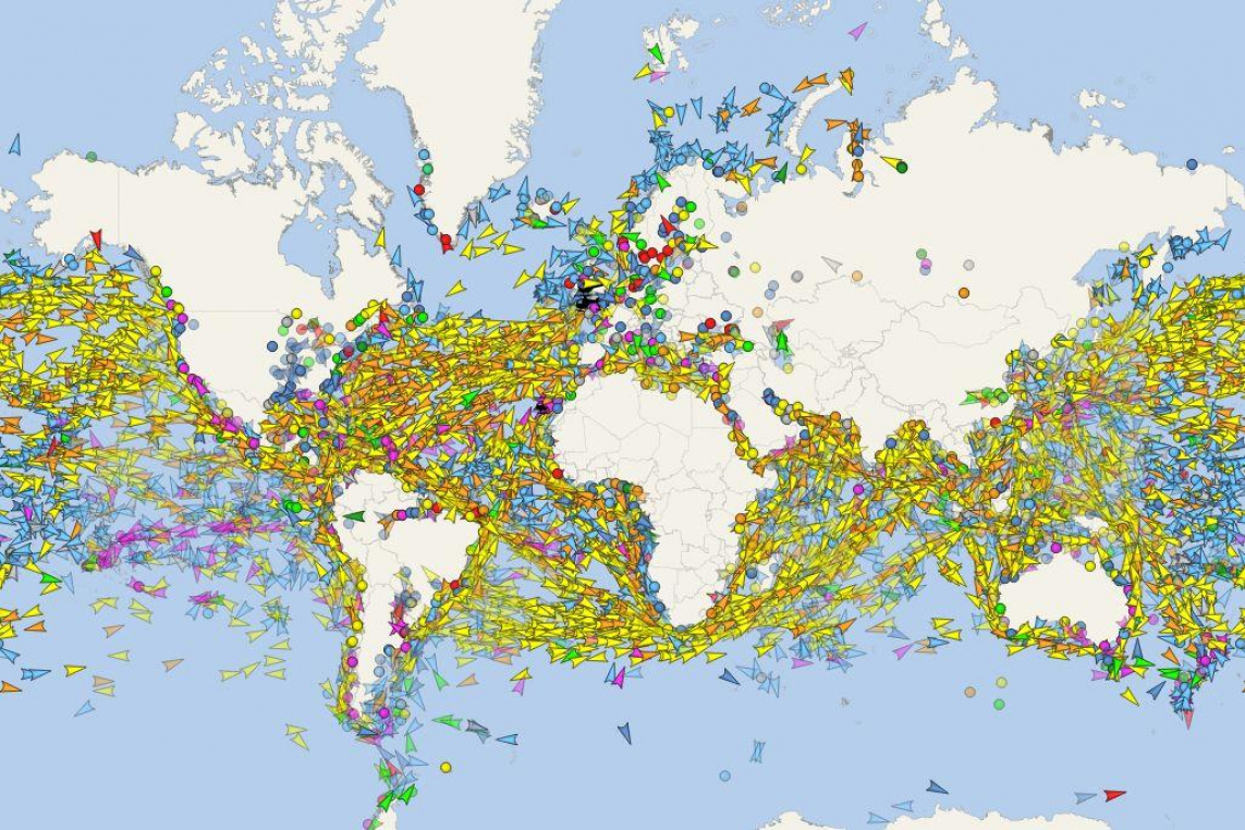 https://www.vesselfinder.com/