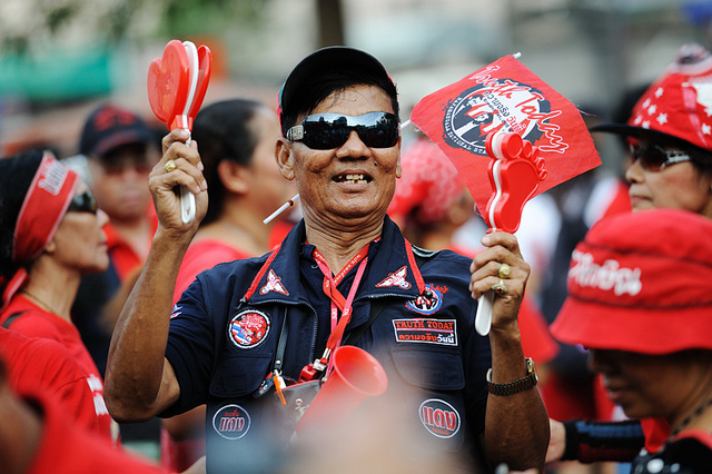 Feest in plaats van rellen in Thailand