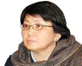 Exclusief: Gesprek met Roza Otunbajeva, de  nieuwe eerste minister van Kirgizië